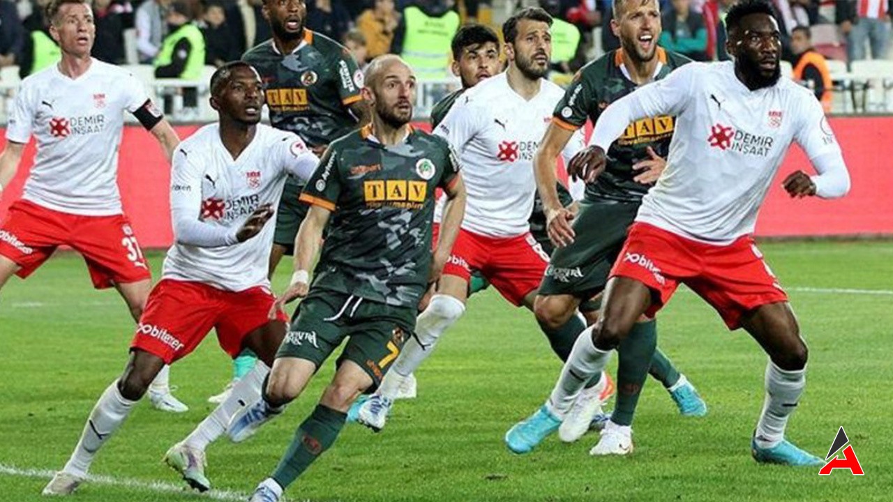 Alanyaspor - Sivasspor Maçı Canlı Olarak İzle