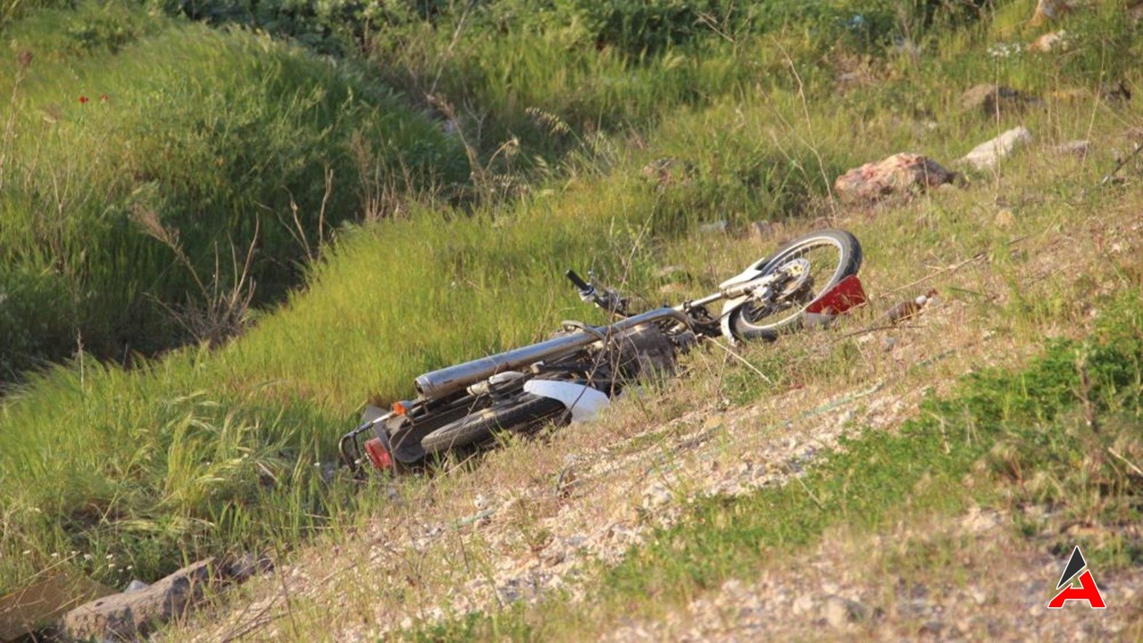 Çanakkale Bayramiç'te Motosiklet Kazası