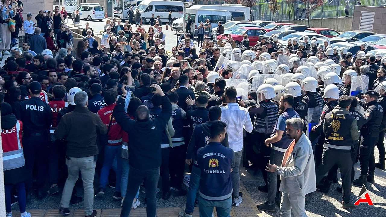 İstanbul'da Van Olaylarına Tepki