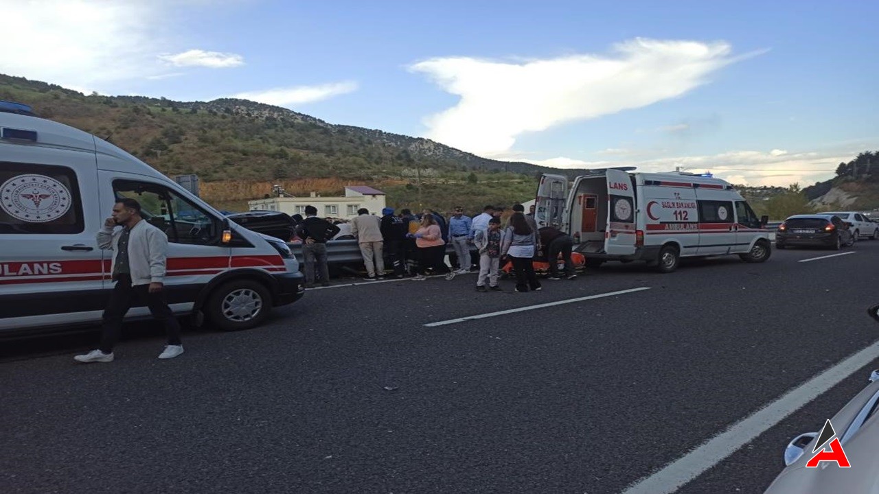 Kahramanmaraş'ta Otomobil Kazası 2 Yaralıı