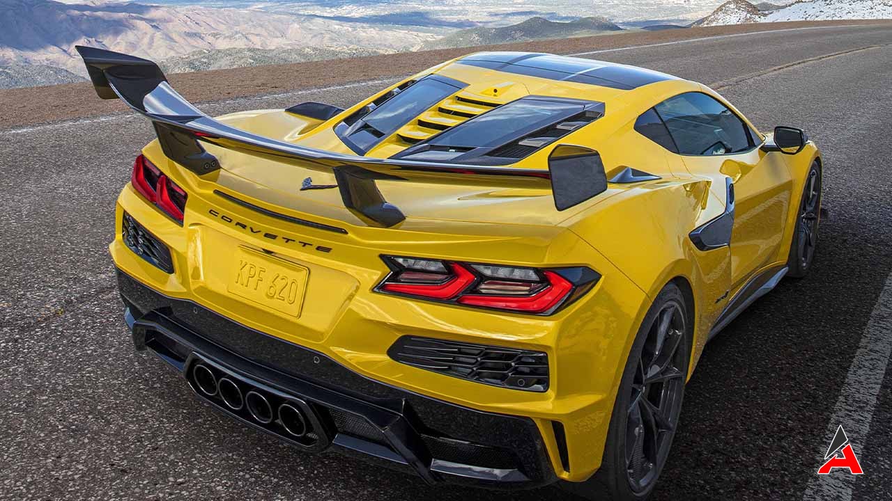 Chevrolet Corvette Zr1 2