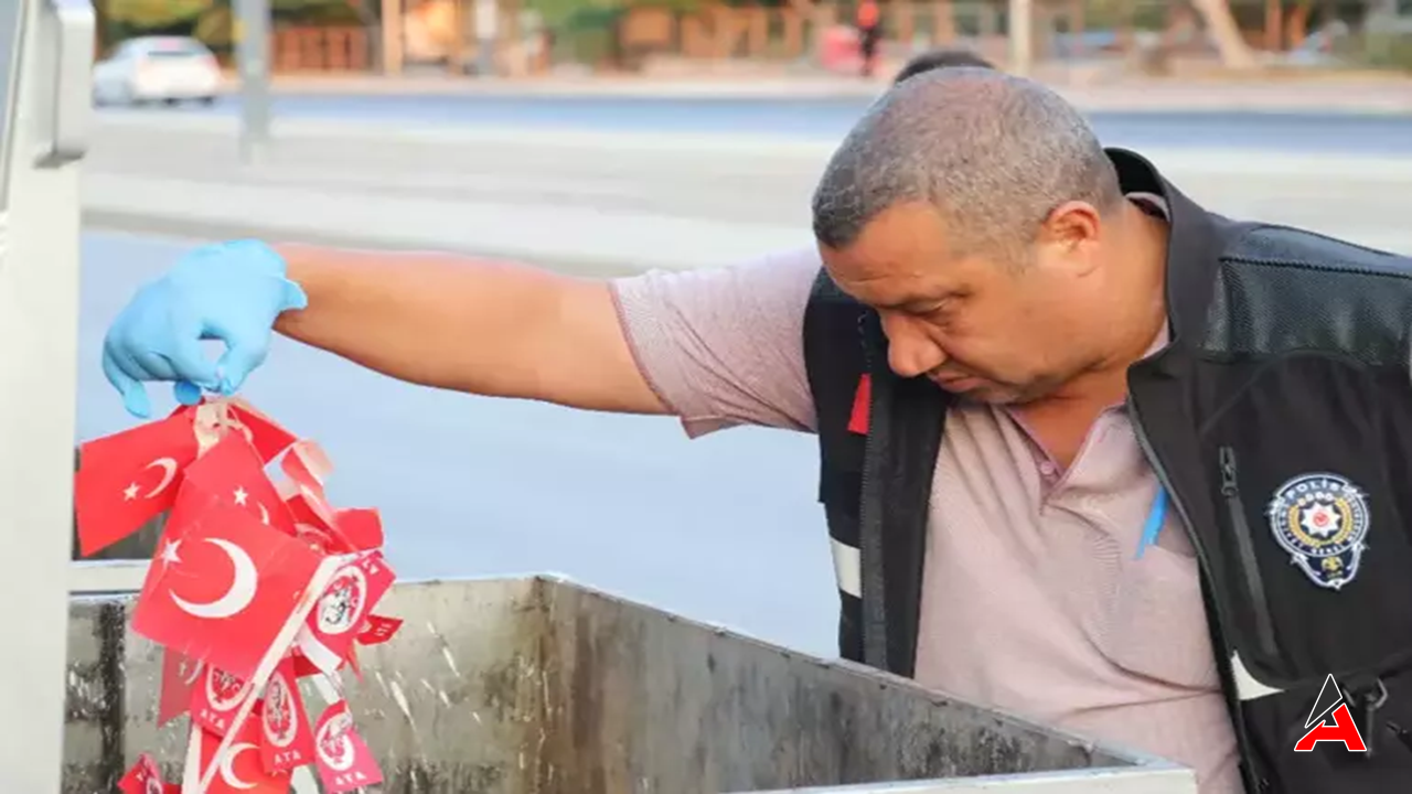 Çöp Konteynerinde Türk Bayraklarını Gören Vatandaş Polisi Harekete Geçirdi!1