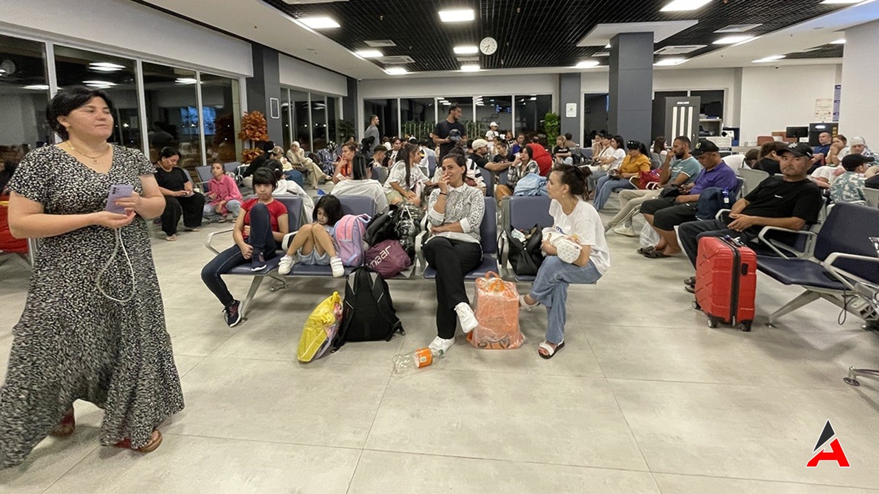 İstanbul'dan Taşkent'e Giden Yolcu Uçağı Amasya'ya Zorunlu İniş Yaptı