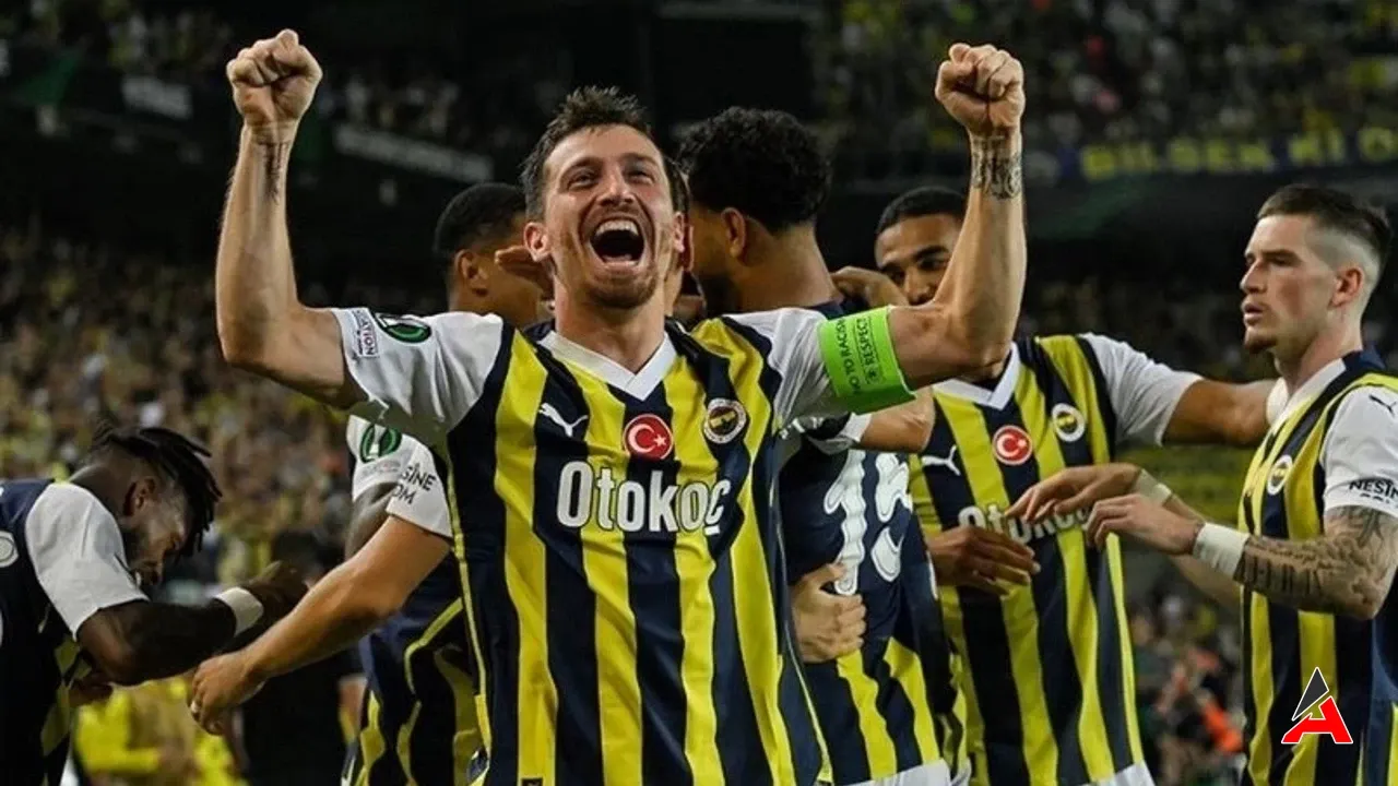 Fenerbahçe, Süper Lig'de Tarihi Bir Başarıya İmza Attı!