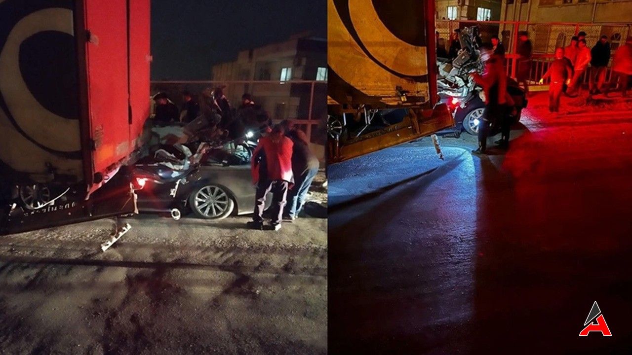 Mersin'de Tır Kazası Dehşeti: Lüks Otomobil Hurdaya Döndü, 1 Ölü!