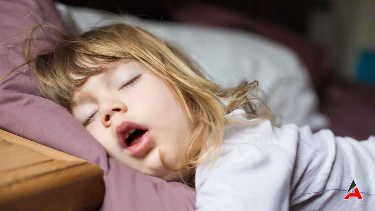Çocuklarda Uyku Apnesi Alarmı: Horlama Sessiz Tehlikenin İşareti!