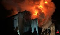 Düzce Konuralp'te Korkutan Yangın: Fabrika Alevlere Teslim, 3 Yaralı!
