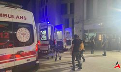 Adana'da Tankerle Kamyonet Çarpıştı: 1 Ölü, 8 Yaralı