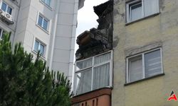 İstanbul Kartal'da Korkutan Balkon Çökmesi: Can Kaybı Yok!