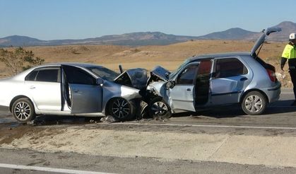 Uşak’ta trafik kazası: 1 ölü, 4 ağır yaralı