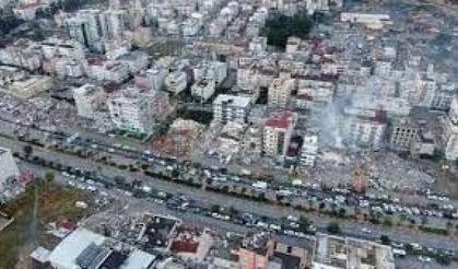 O Ülkede, Türkiye'deki Depremler Sebebiyle 1 Günlük Ulusal Yas İlan Edildi