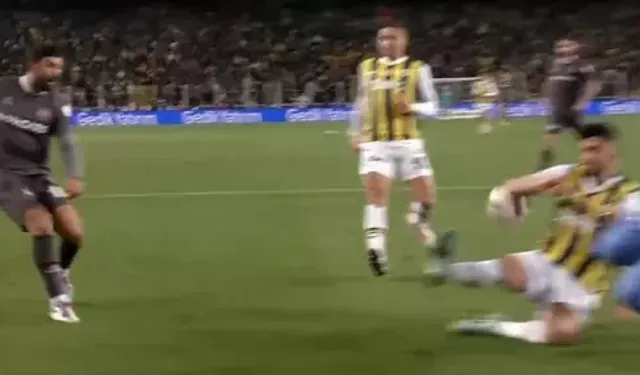 Fenerbahçe - Karagümrük Maçında Samet Akaydin'in Penaltı Pozisyonu İçin Olay Yorum!