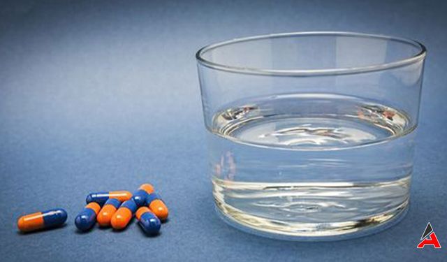 Sağlıkta Ciddi Yanılgı: Antibiyotik Tedavisini Yarıda Bırakmanın Zararları