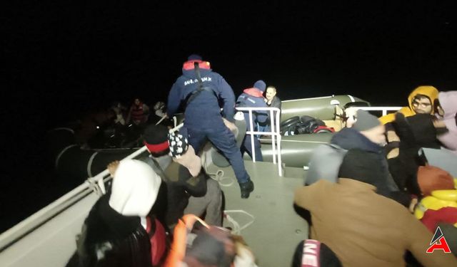 Ayvalık'ta Dram: Yunanistan Tarafından İtilen 42 Göçmen Türk Sahillerinde Kurtarıldı