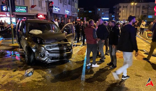 Bursa'da Zincirleme Kaza: 3 Yaralı