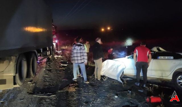 Şırnak'ta Otomobil ve Kamyon Çarpıştı, Bir Kişi Yaralı