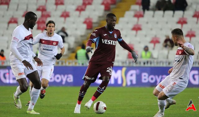 Soğukta Gol Yağmuru: Trabzonspor ve Sivasspor'dan 3-3'lük Beraberlik Şov!