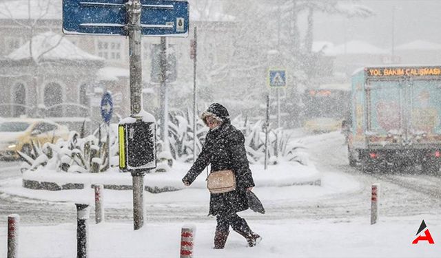 İstanbul'a Kar Müjdesi: Soğuk Hava ve Kar Yağışı Kapıda!