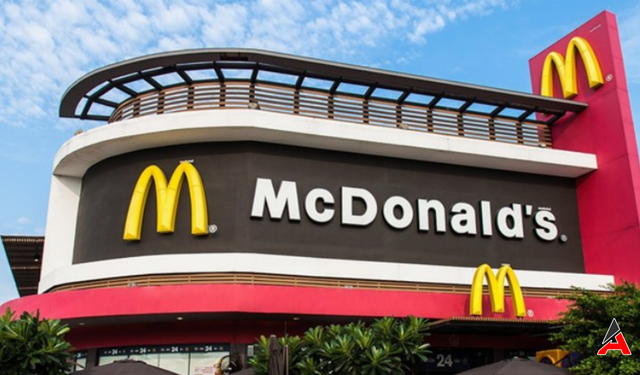 McDonald's, Boykota Dayanamadı: İsrail'deki Franchise Restoranlarını Satın Alıyor!