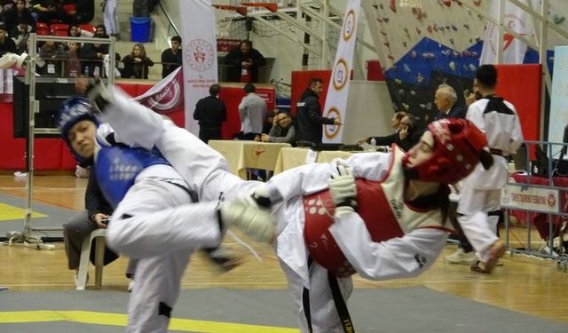 Kulüpler Türkiye Tekvondo Şampiyonası Isparta’da başladı
