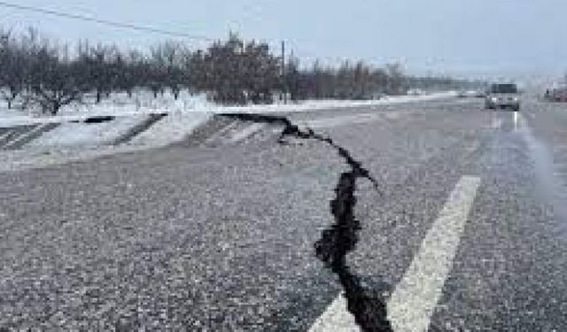 Deprem Sonrası Adıyaman-Malatya Karayolunda 80 KM’lik Çatlak Oluştu