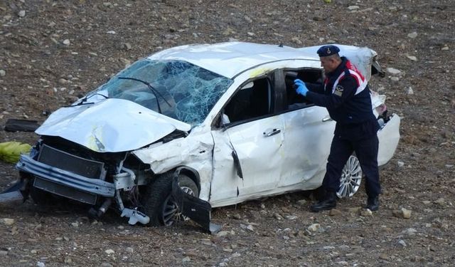 Isparta'da feci kaza: 2 ölü, 1 yaralı