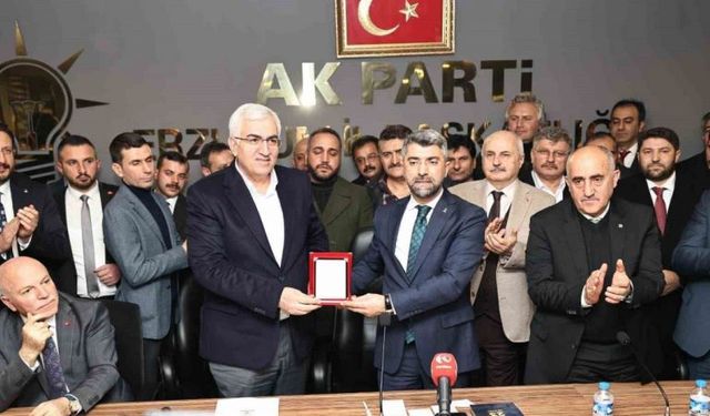 AK Partide devir teslim töreni
