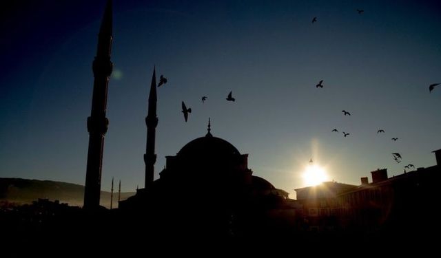 Şaheser gibi yükselen Recep Tayyip Erdoğan Camii göz kamaştırıyor