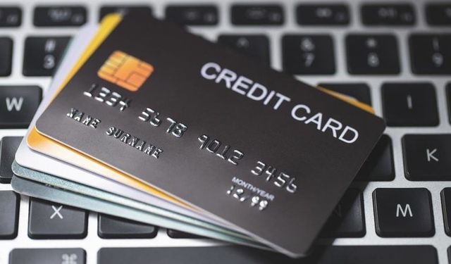 Kredi kartından kesilen parayı almak isteyen banka emeklisi 127 bin lira dolandırıldı