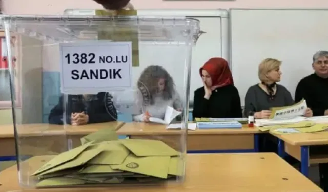 MHP'li Dilek: AKP'liler Seçim Öncesi Muhtarlara Oy İçin Para Dağıttı