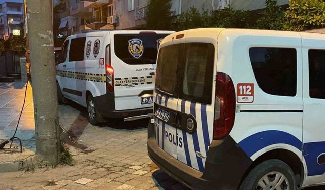 Turgutlu'da Sandalye Kavgası Kanlı Bitti: 2 Kişi Yaralandı
