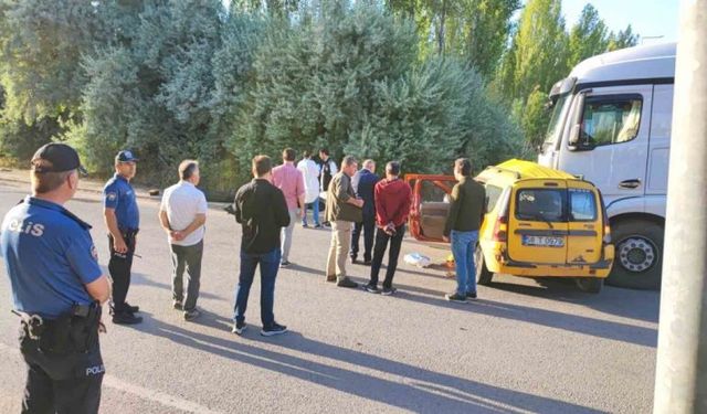 Sivas'ta Feci Kaza: 4 Ölü, 1 Ağır Yaralı