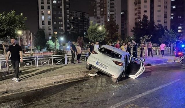 Adana'da Kontrolsüz Araç Dehşet Saçtı: 1 Ölü, 3 Yaralı ve Linç Girişimi!
