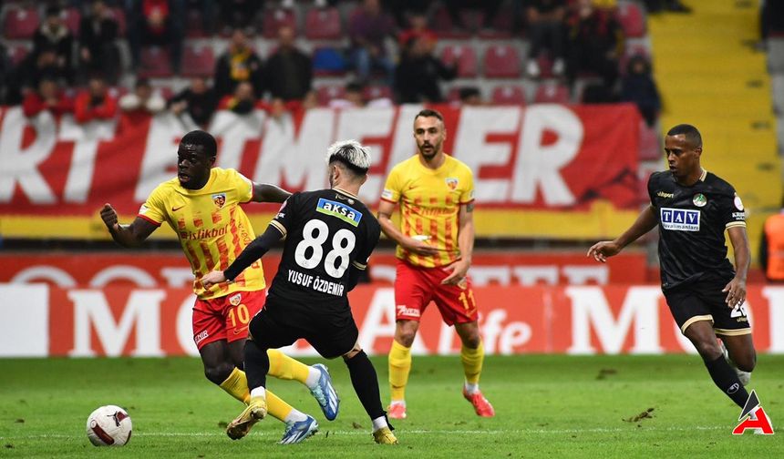 Kayserispor'un Zaferi: Corendon Alanyaspor'u 1-0 Mağlup Etti!
