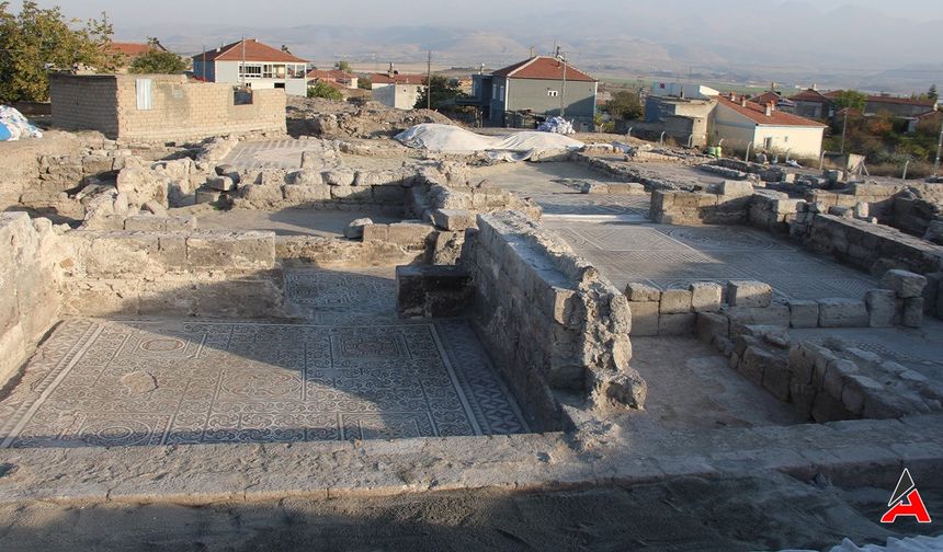 Arkeoloji Harikası: İç Anadolu'nun En Büyük Mozaik Keşfi!