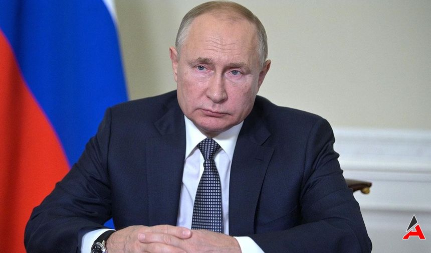 Vladimir Putin, 2024'teki Seçimlerde Yeniden Aday Olacak mı?