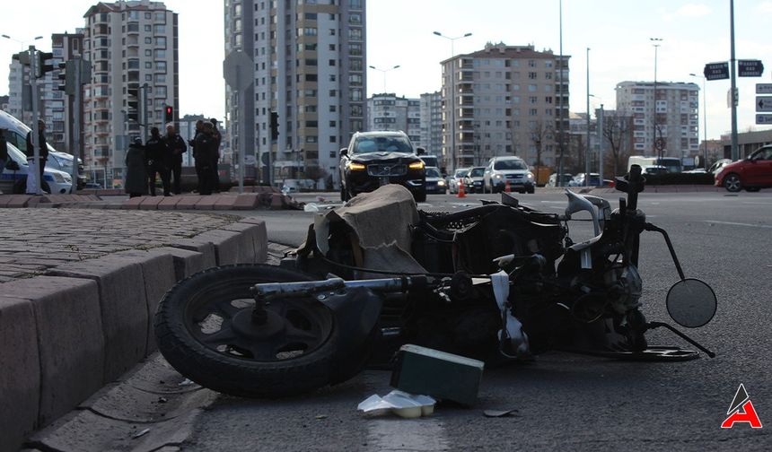 Kayserispor Başkanının Karıştığı Korkunç Kaza Kameraya Yansıdı!