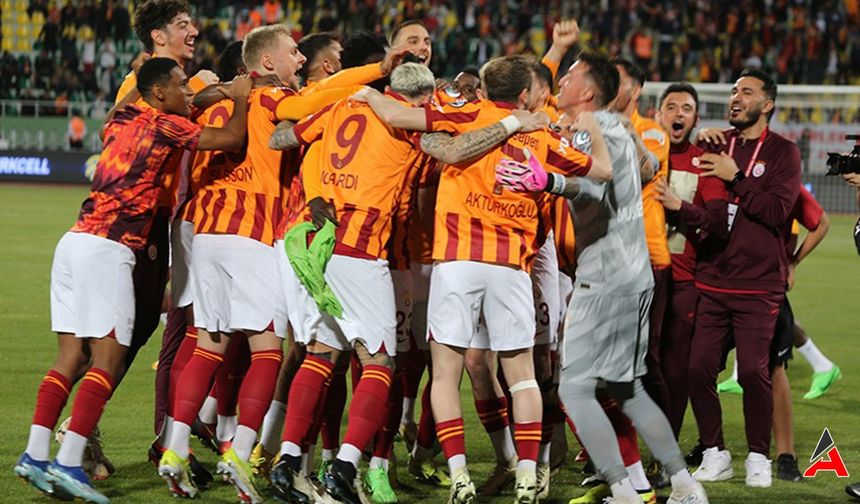 Galatasaray Hedef Büyüttü: Tarih Yazacak Üç Rekor!