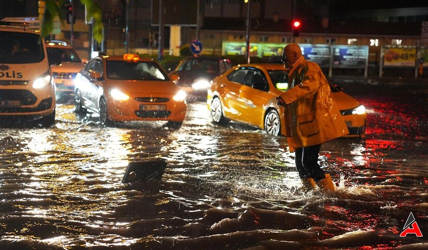 Ankara’da Sel Oldu! Son Dakika Ankara Görüntüleri 2024
