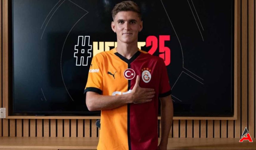 Galatasaray'dan Büyük Transfer! Elias Jelert 5 Yıllık İmza Attı