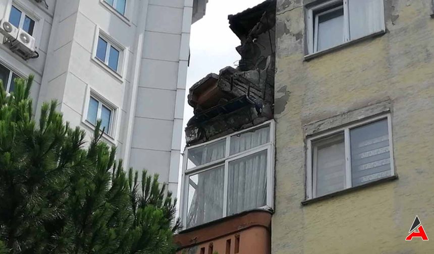 İstanbul Kartal'da Korkutan Balkon Çökmesi: Can Kaybı Yok!