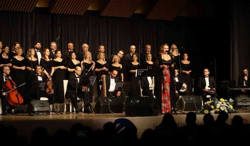 Ata Kent Türk Sanat Müziği Topluluğu’nda ilk