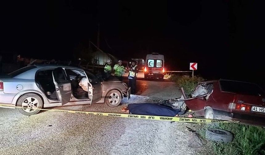 Bilecik’te iki otomobil kafa kafaya çarpıştı: 1 ölü