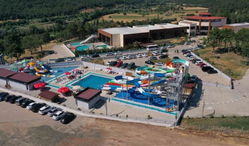 Banaz'ın Yeni Eğlence Noktası: En Büyük Aquapark Hizmete Girdi!