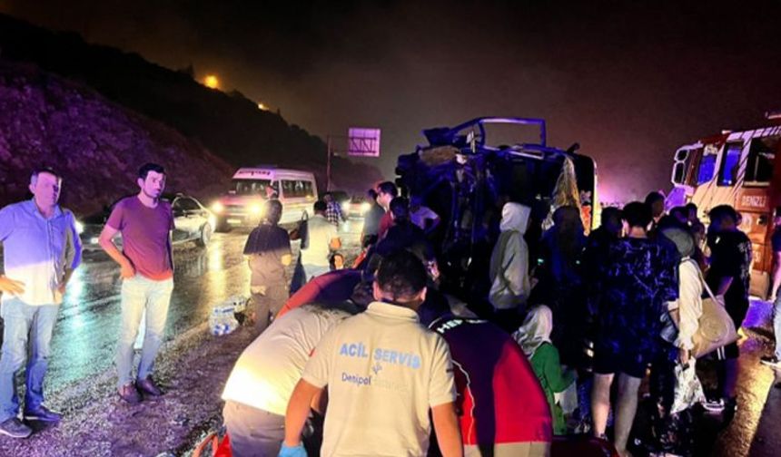 Korkunç Zincirleme Trafik Kazası! 3 Can Aldı, 50 Kişi Yaralandı