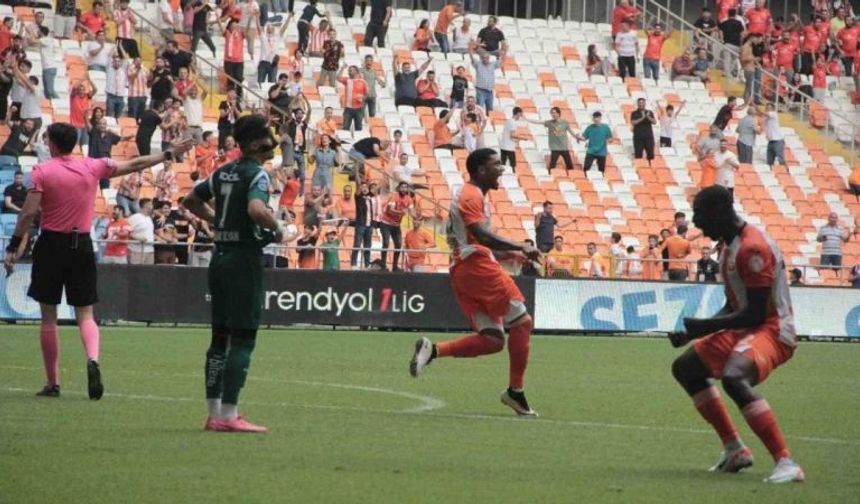 Gol Şovunda Adanaspor Rüzgarı: 4-2!